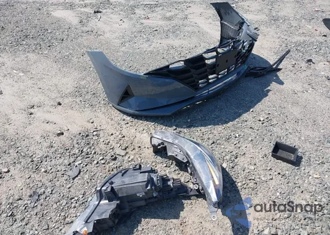 2021 Hyundai Elantra Sel z USA, uszkodzony, nr VIN KMHLM4AG5MU066039